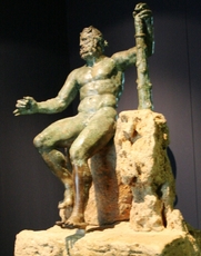 Statuette-des-Herakles-1.jpg